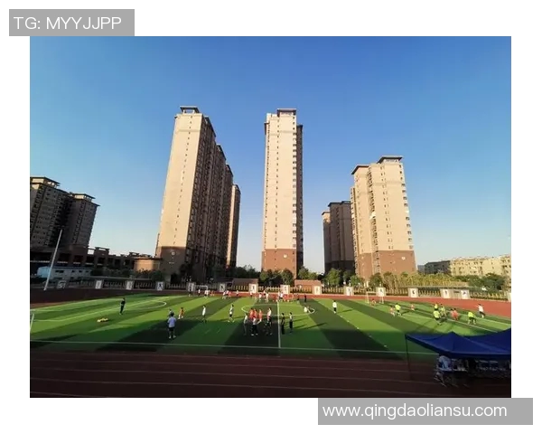 足球巨星演绎绿茵场外神仙爱情故事温柔守护浪漫传说